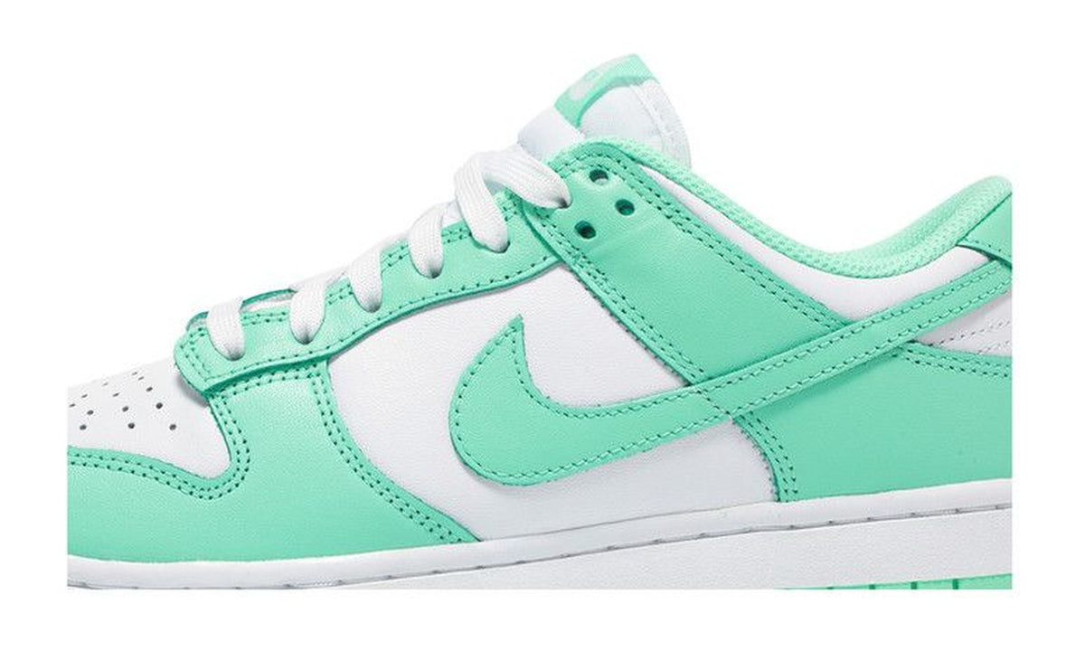 Nike Wmns Dunk Low Green Glow