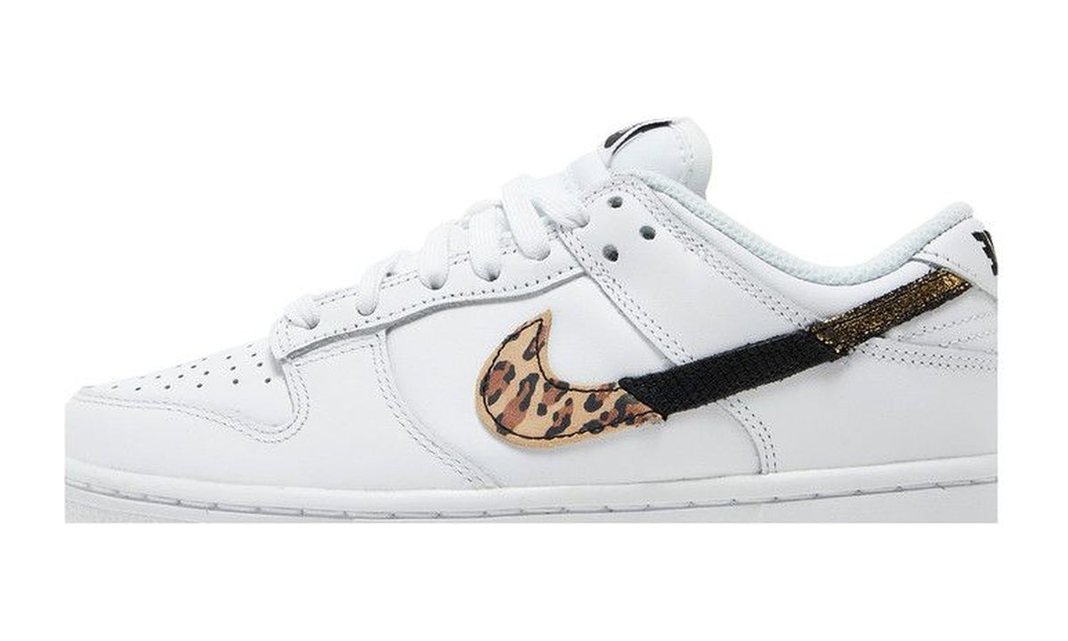 Nike Wmns Dunk Low SE Primal White