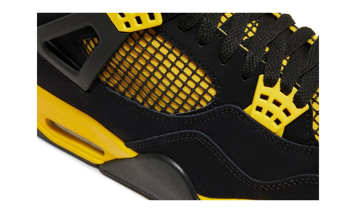 Air Jordan 4 Retro Thunder 2023