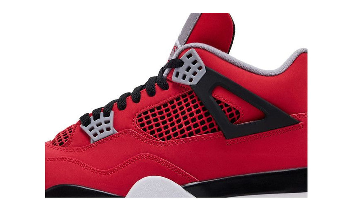 Air Jordan 4 Retro Toro Bravo 2026
