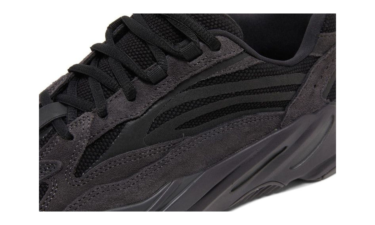adidas Yeezy Boost 700 V2 Vanta