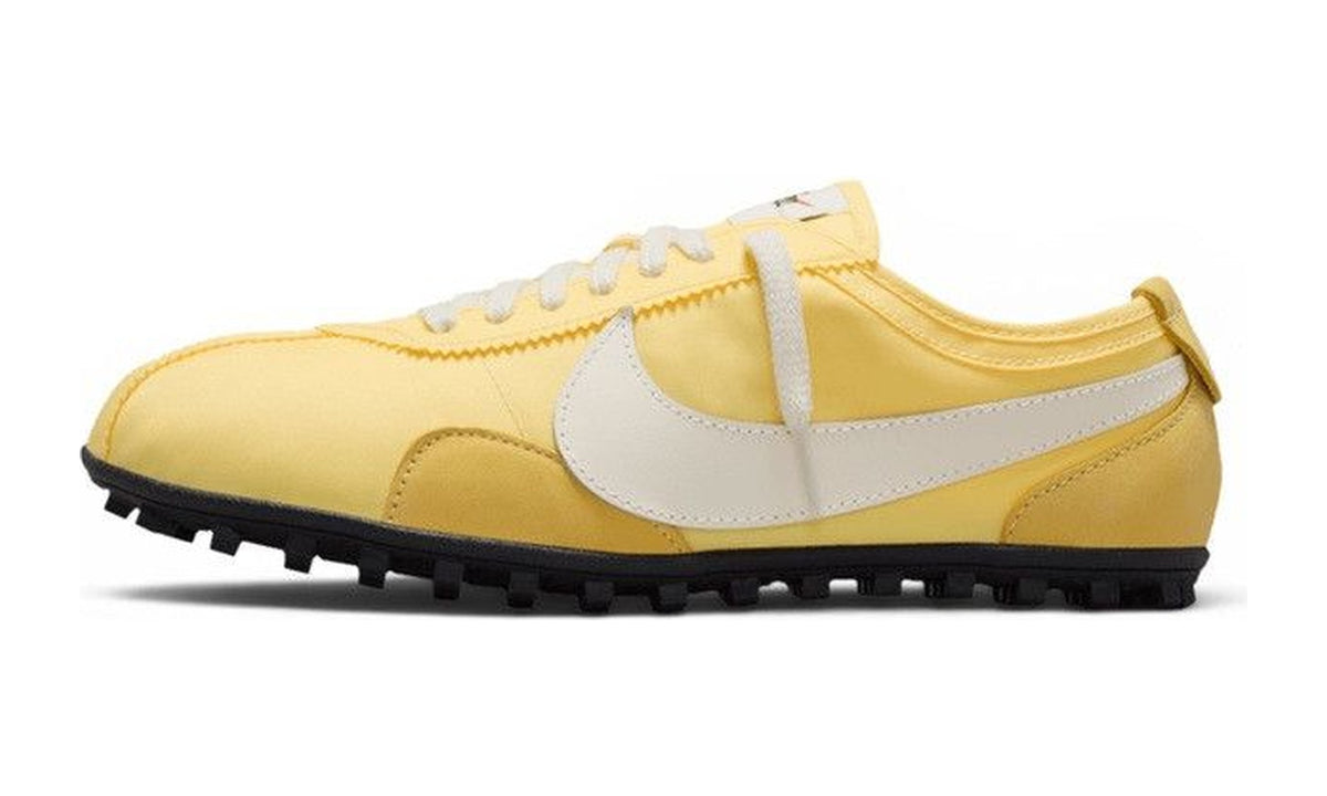 Nike Wmns Moon OG Soft Yellow