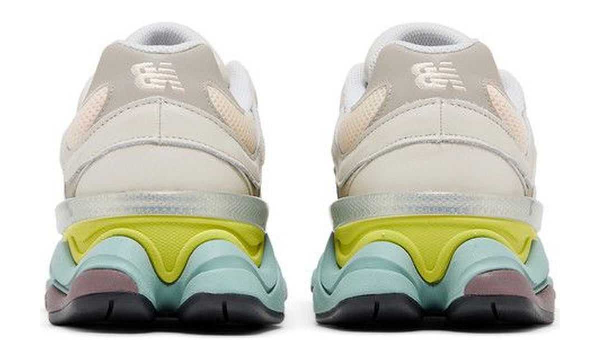 New Balance 9060 Moonbeam Vintage Rose