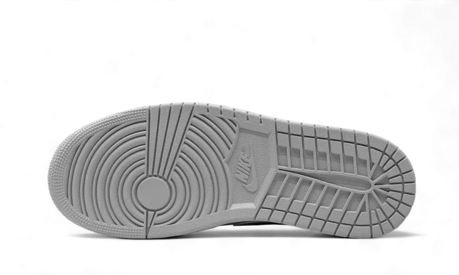 Air Jordan 1 Low OG Metallic Silver – limitierter Sneaker bei Shade Studios