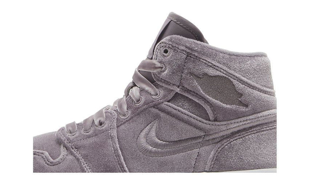 Wmns Air Jordan 1 Mid Purple Velvet