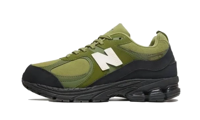 New Balance 2002R The Basement Olive Black – limitierter Sneaker bei Shade Studios