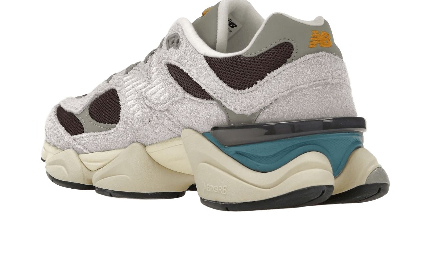 New Balance 9060 Taro Plum Brown – limitierter Sneaker bei Shade Studios