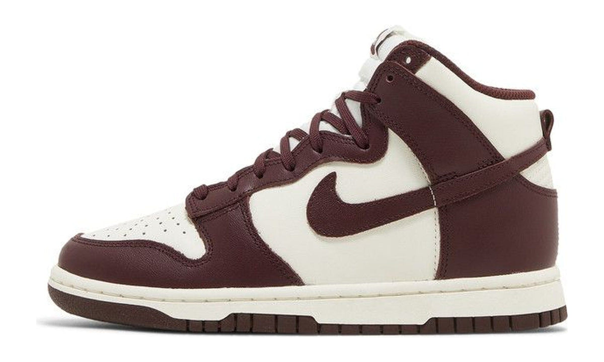 Nike Wmns Dunk High Burgundy Crush