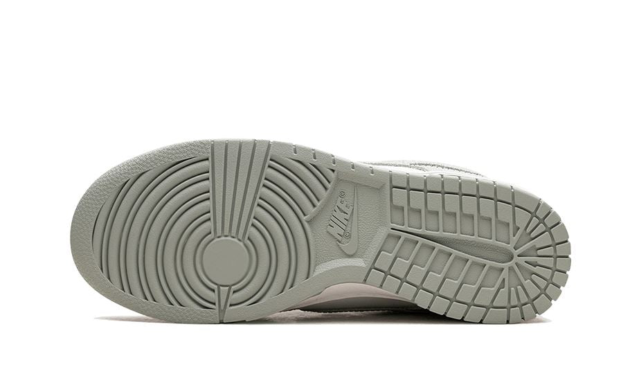 Nike Dunk Low Grey Corduroy – limitierter Sneaker bei Shade Studios