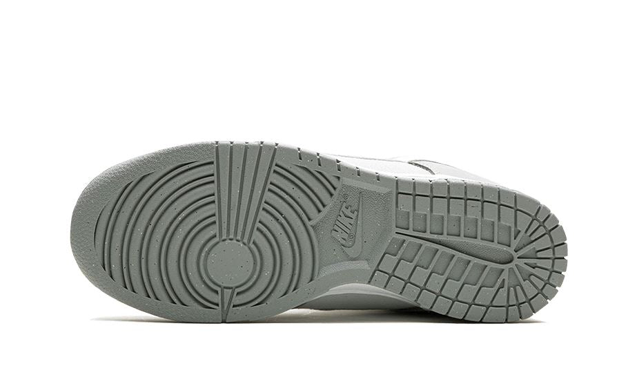 Nike Dunk Low LX Light Smoke Grey – limitierter Sneaker bei Shade Studios