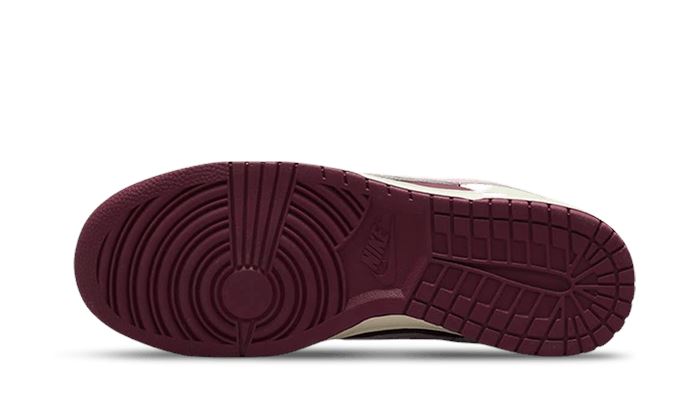 Nike Dunk Low Retro PRM Valentine's Day (2023) – limitierter Sneaker bei Shade Studios