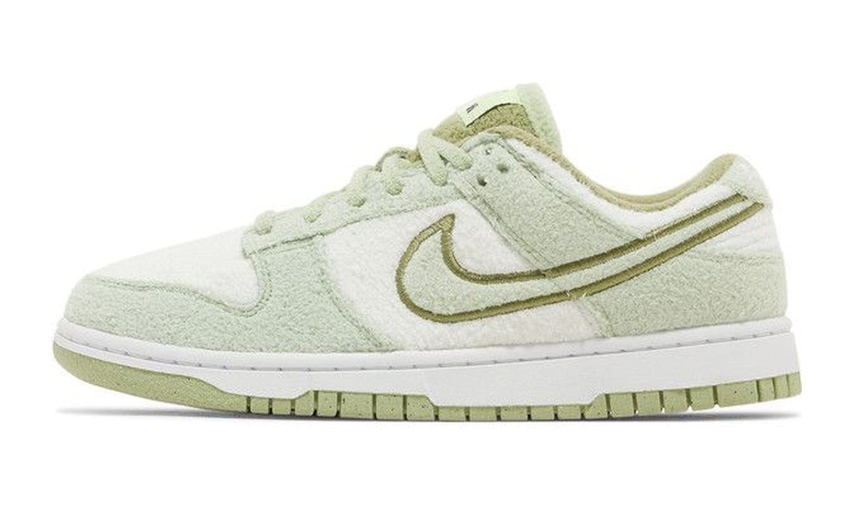 Nike Wmns Dunk Low SE Fleece - Honeydew