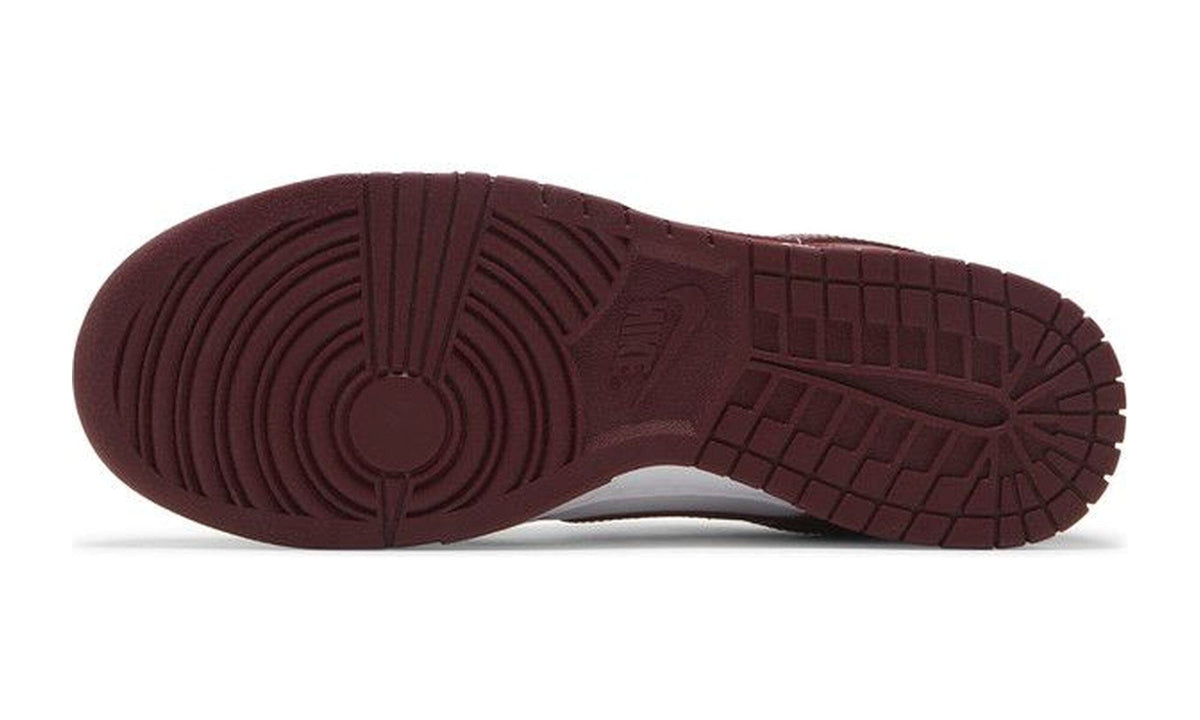 Nike Dunk Low Team Red