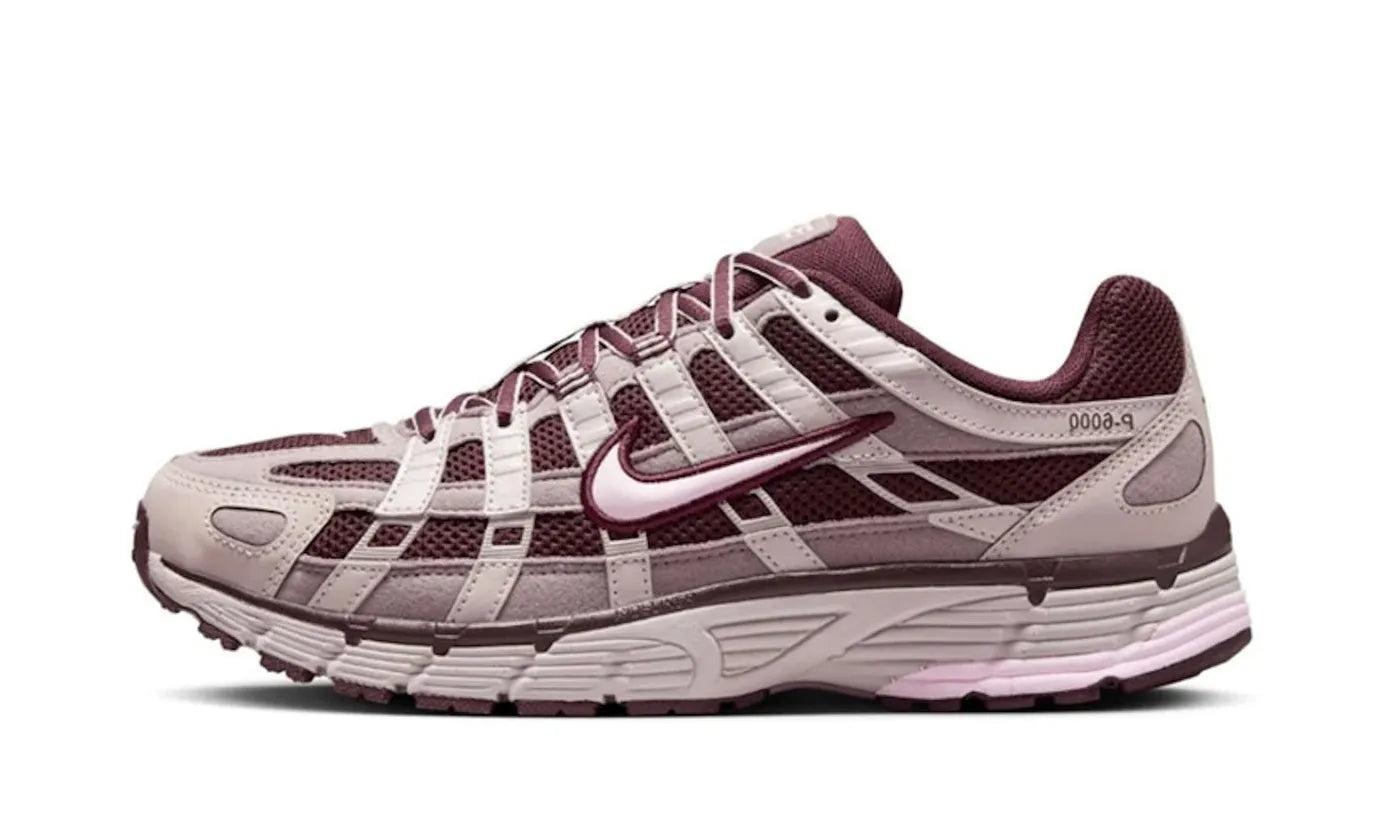 Nike P-6000 Burgundy Crush Pink Foam – limitierter Sneaker bei Shade Studios