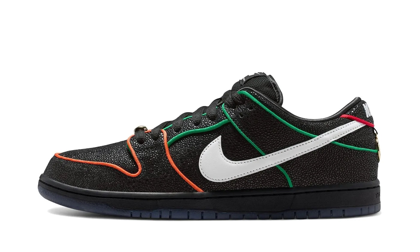 SB Dunk Low Bronx Girls Skate - HV1664-001