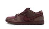 Nike SB Dunk Low City Of Love Burgundy Crush