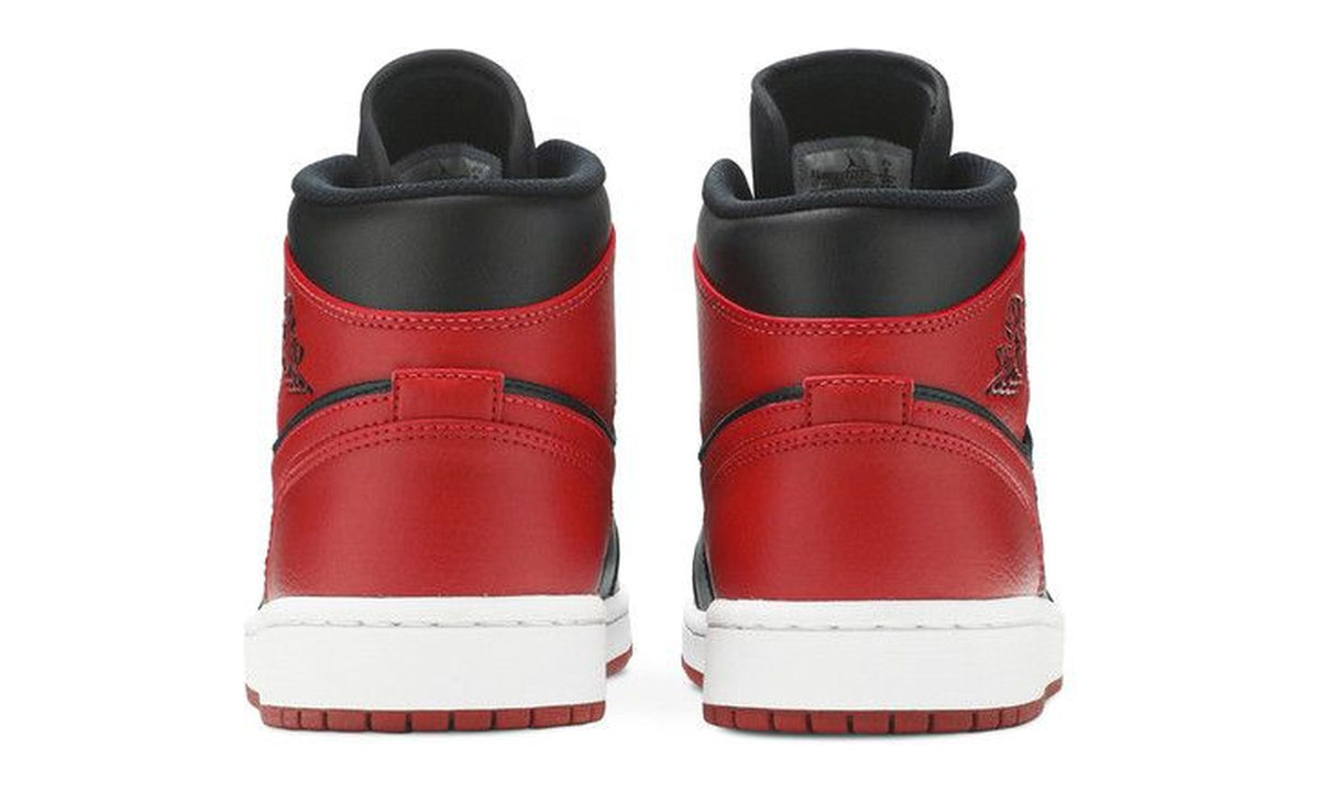 Air Jordan 1 Mid Banned