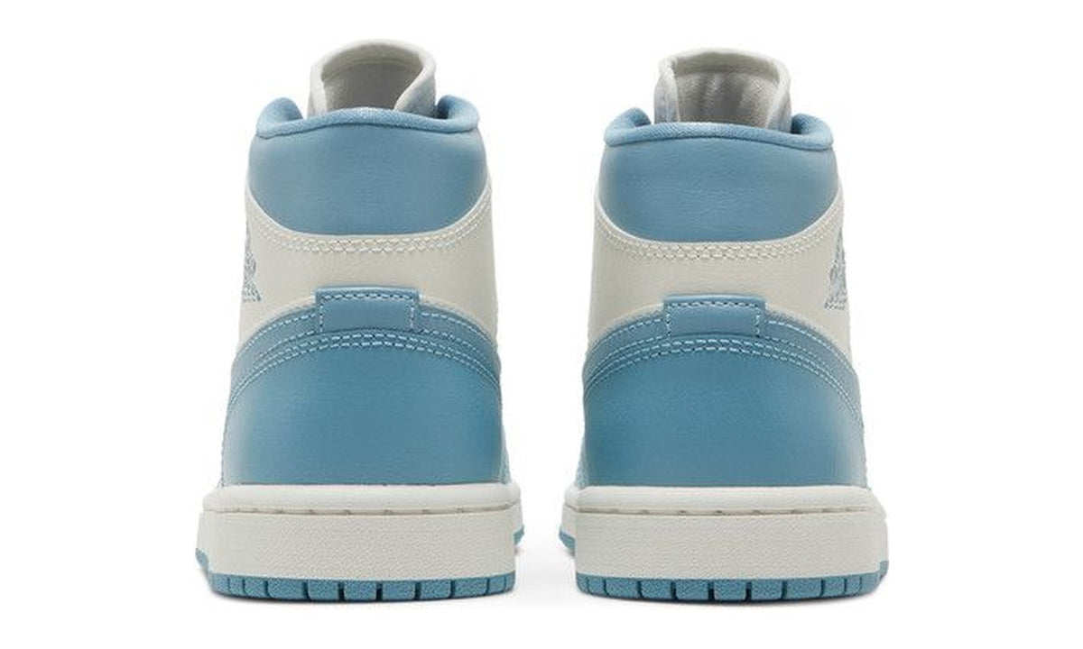 Wmns Air Jordan 1 Mid University Blue
