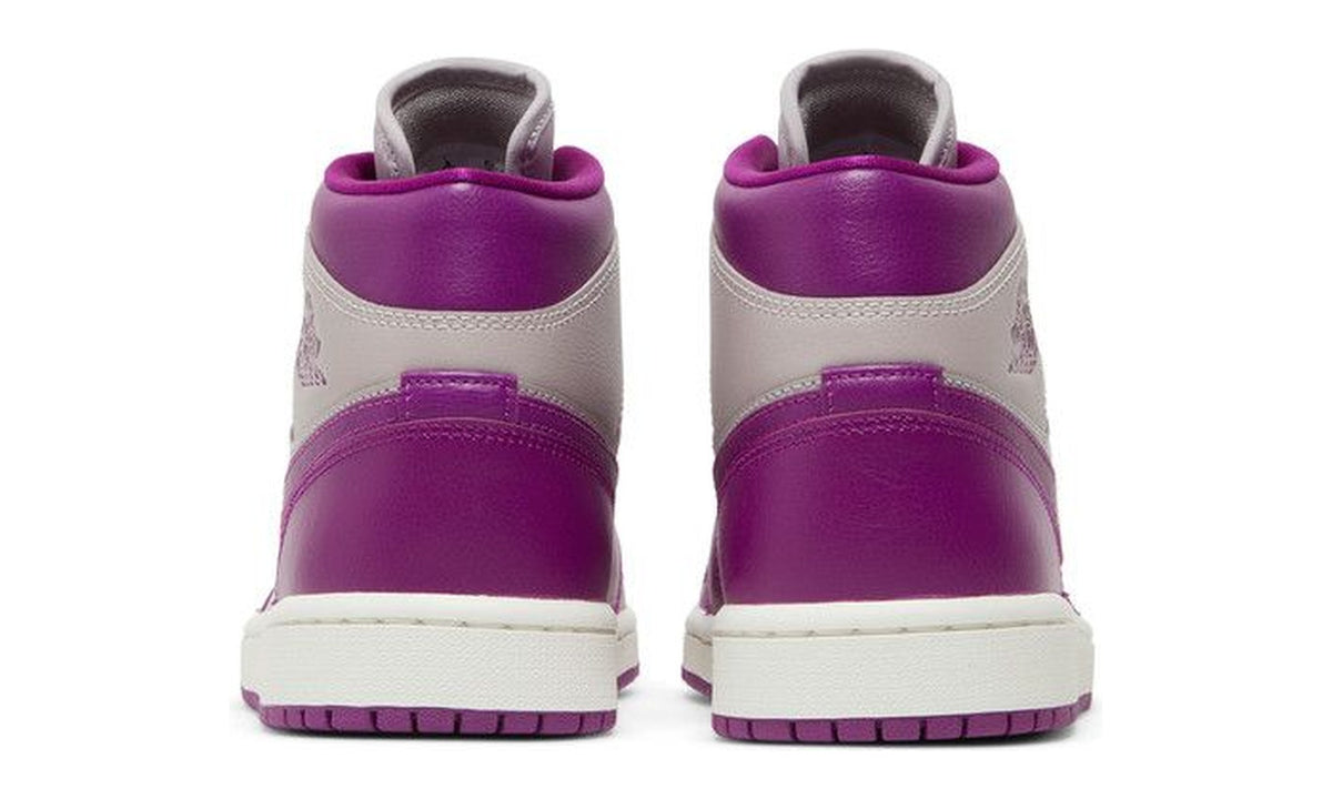 Wmns Air Jordan 1 Mid Magenta