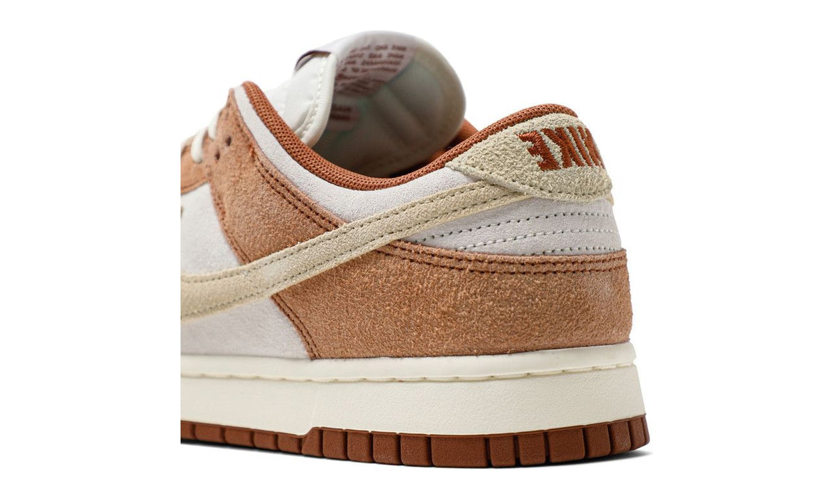 Nike Dunk Low Premium Medium Curry