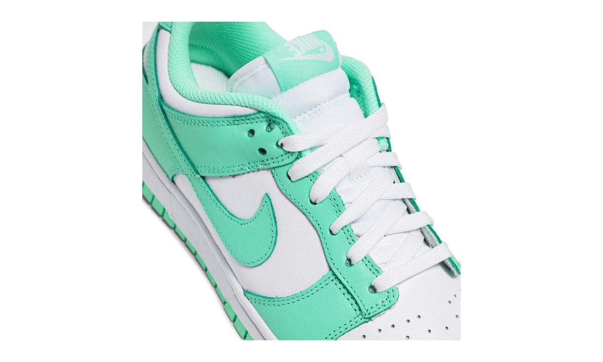Nike Wmns Dunk Low Green Glow