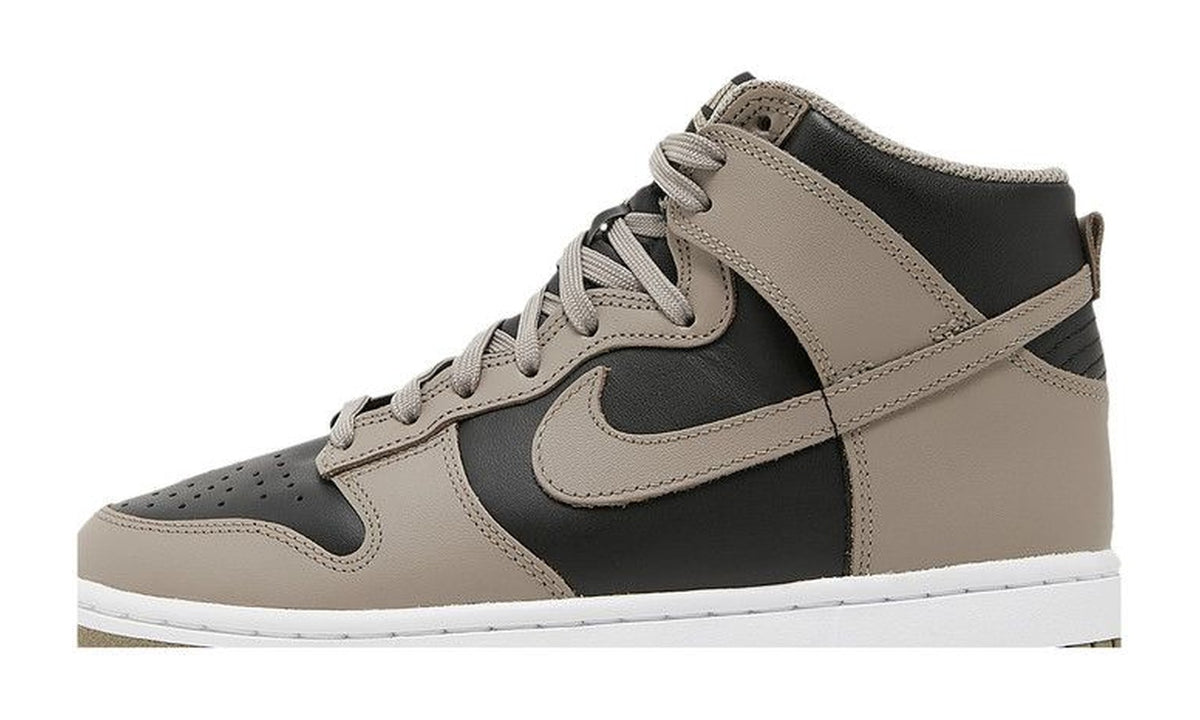 Nike Women's Dunk High Moon Fossil