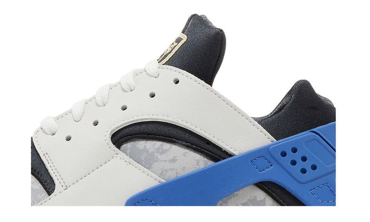 Nike Air Huarache Social FC
