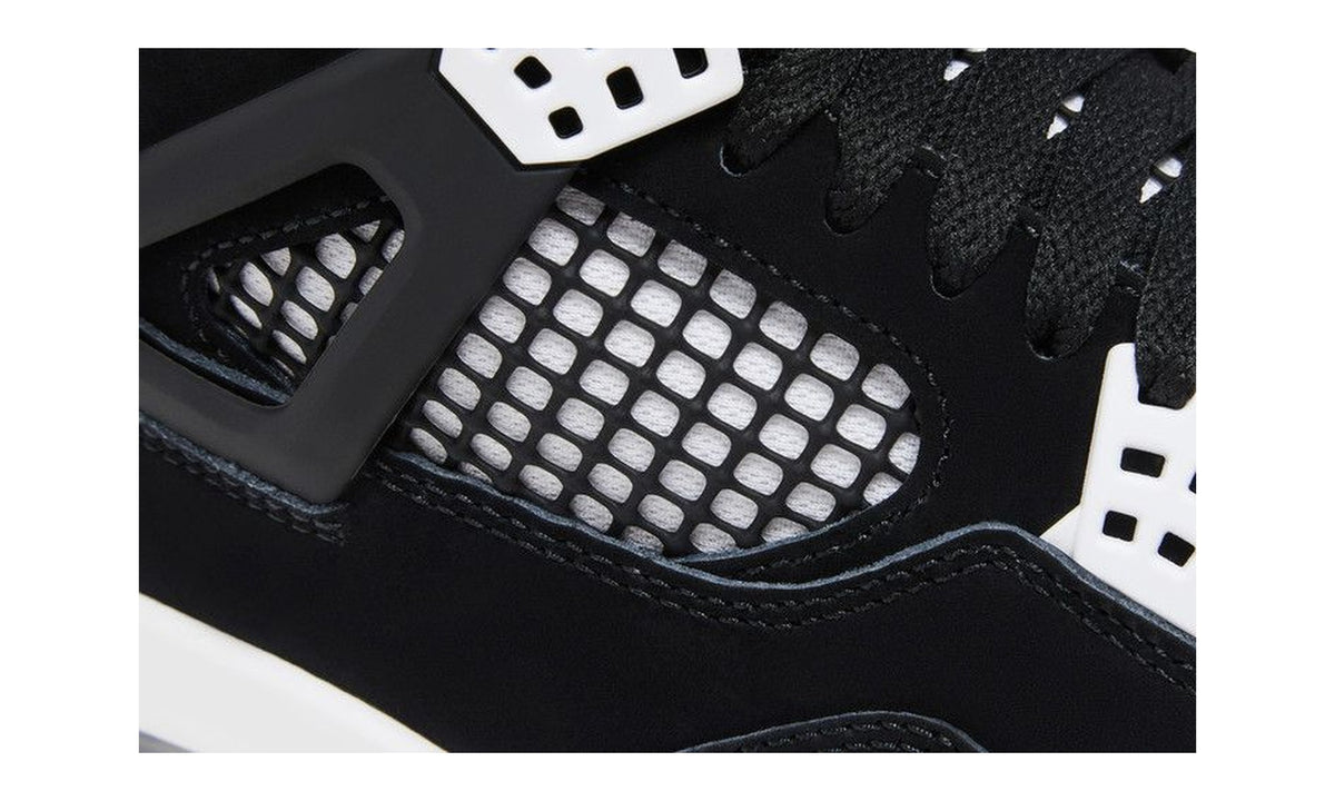 Air Jordan 4 Retro White Thunder