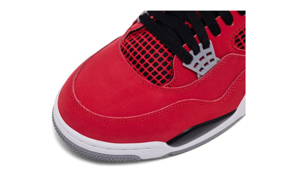 Air Jordan 4 Retro Toro Bravo 2026