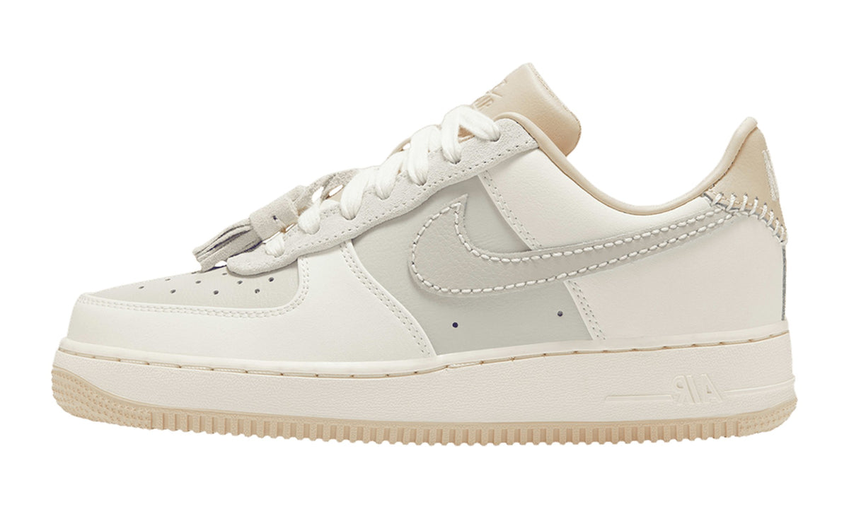 Nike Wmns Air Force 1 Low Light Bone Suede Tassels