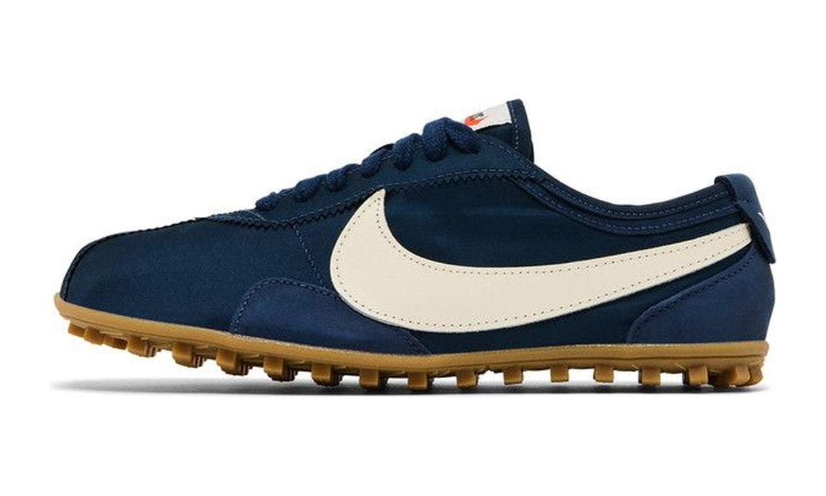 Nike Wmns Moon Shoe Midnight Navy Gum