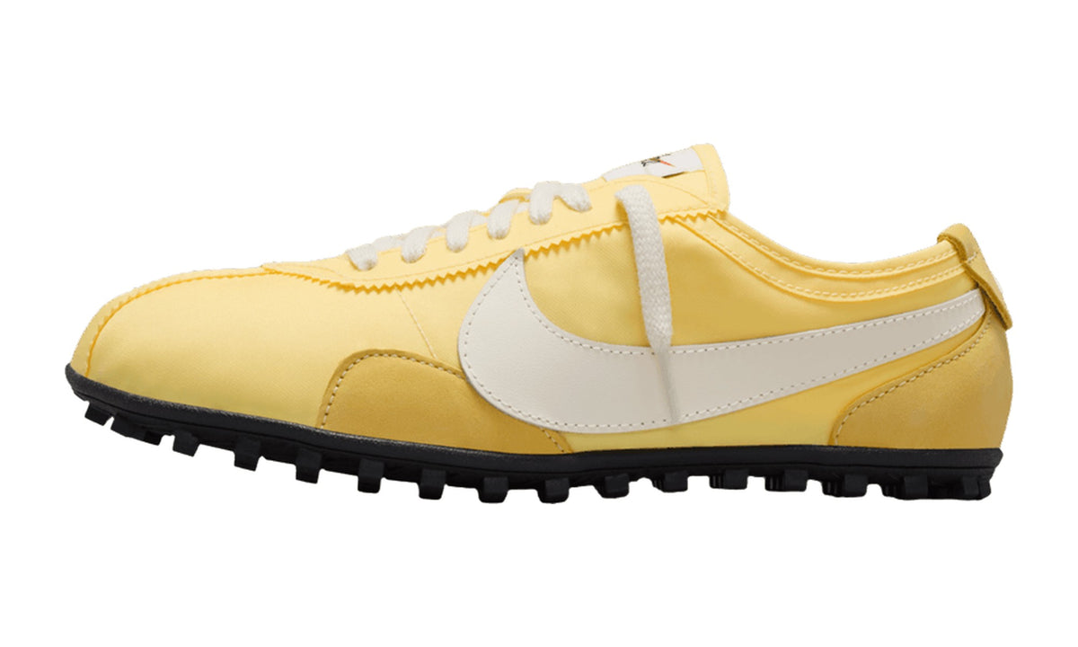 Nike Wmns Moon OG Soft Yellow