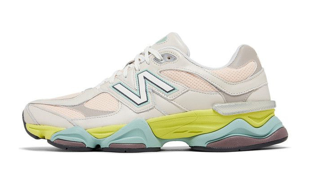 New Balance 9060 Moonbeam Vintage Rose