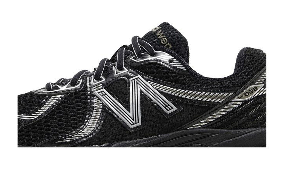 New Balance 860v2 Black Grey