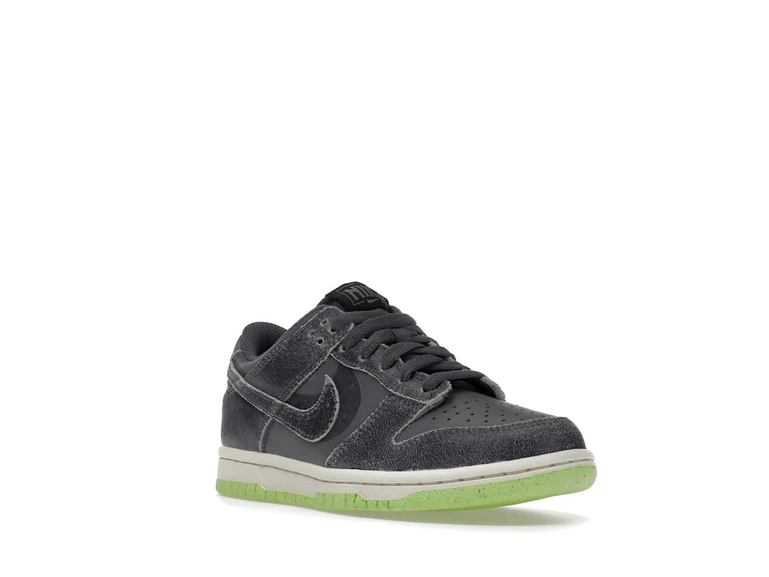 Dunk Low Halloween (2022) - DQ6215-001