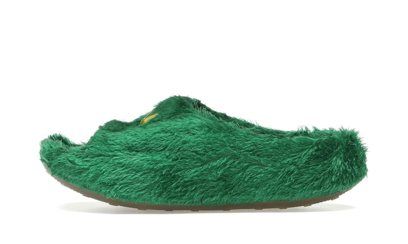 Nike ReactX Rejuven8 Slide .SWOOSH Touch Grass Kelly Green