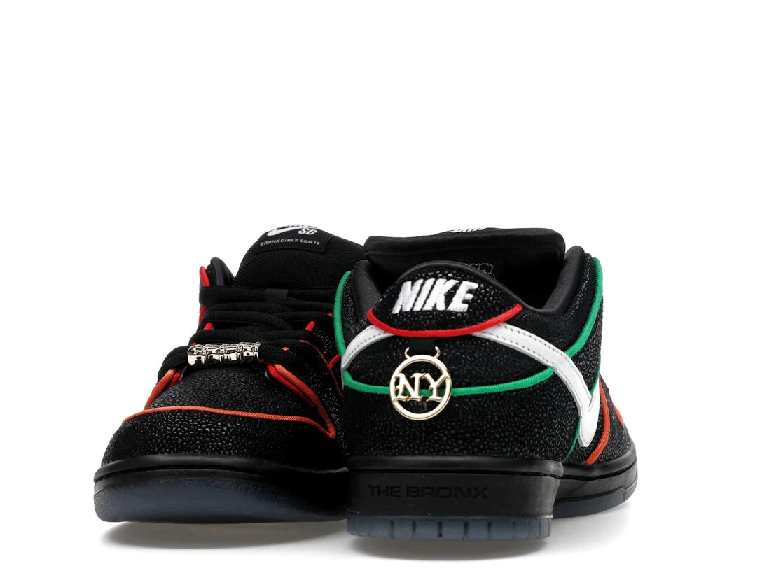 SB Dunk Low Bronx Girls Skate - HV1664-001