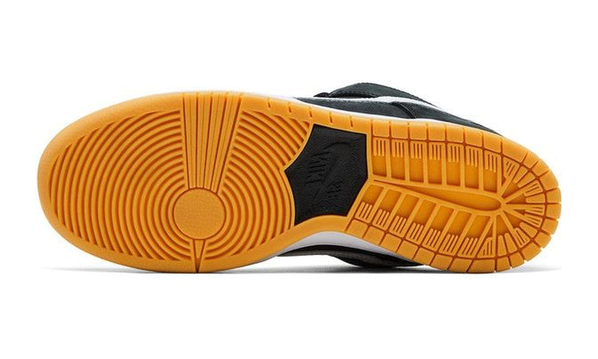 Nike Dunk Low SB Black Gum