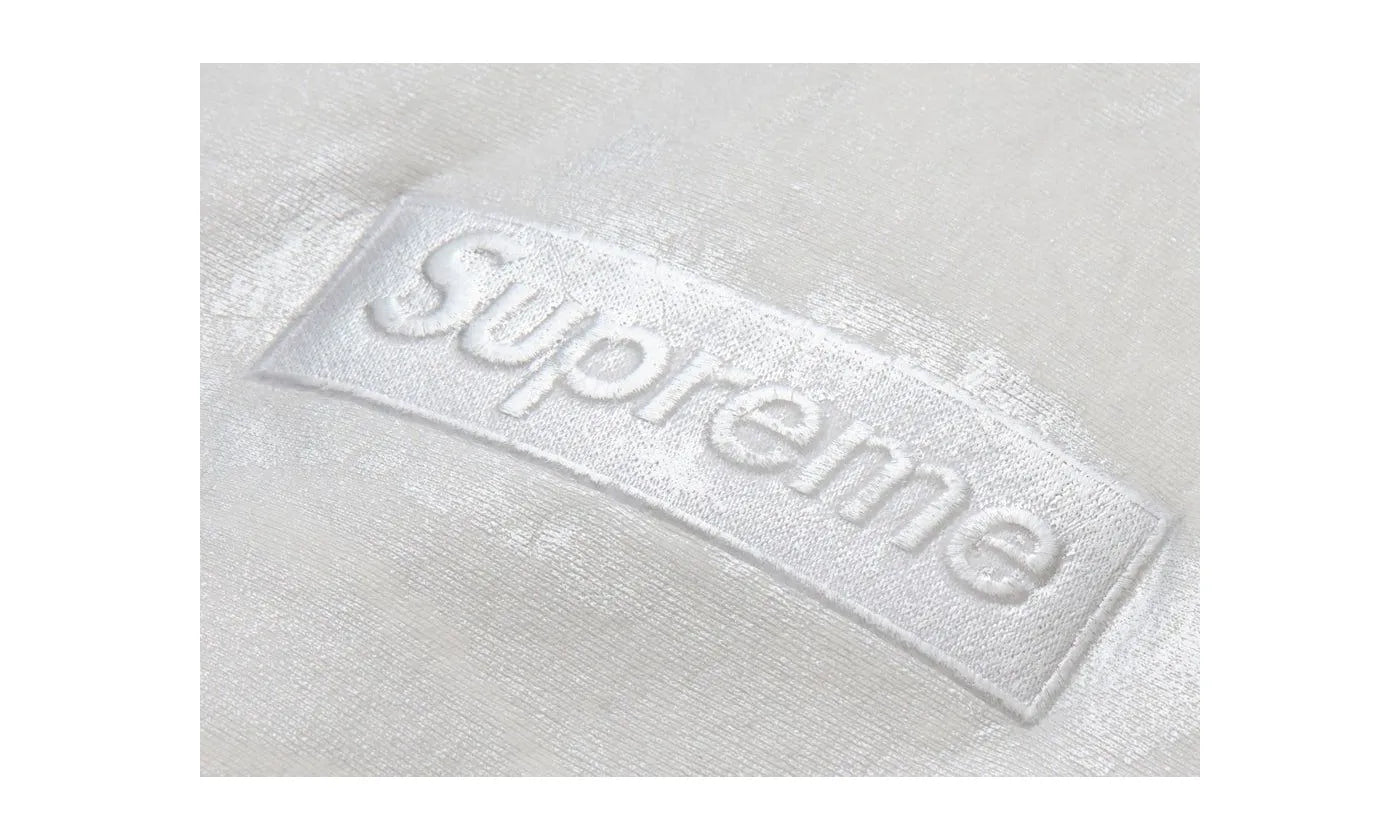 Supreme MM6 Maison Margiela Foil Box Logo Hooded Sweatshirt White – limitierter Sneaker bei Shade Studios